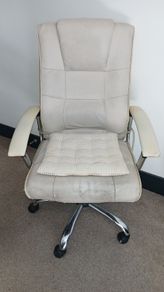 Cream Swivel Office / Desk Chair with Cushion