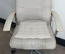 Cream Swivel Office / Desk Chair with Cushion