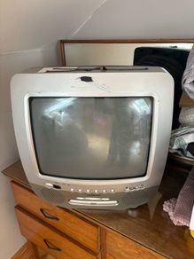tv with dvd player