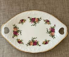 Vintage Royal Albert Old Country Roses Oval Tray With Heart Cut Out Handles 9.5"