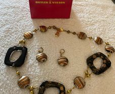 Butler & Wilson ladies Murano neckpiece and earrings