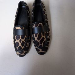 Slip- on Shoes In Animal An Print Pattern.  S.39-6.  New - No Tag.
