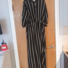 Boohoo Dress.  S. 20.  B.N.W.T