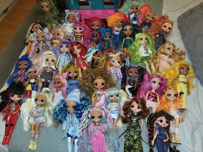 OMG Dolls/Rainbow High Dolls. Reduced Price!