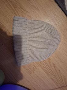 zara hat