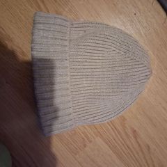zara hat
