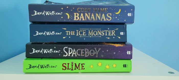 Book Collections: Dogman/ Diary of a Wimpy Kid/ David Walliams Books