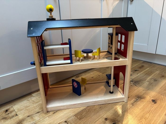 Pintoy Wooden Firestation