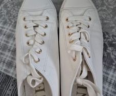 shoes size 7.