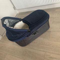 Baby Cot and car seat
