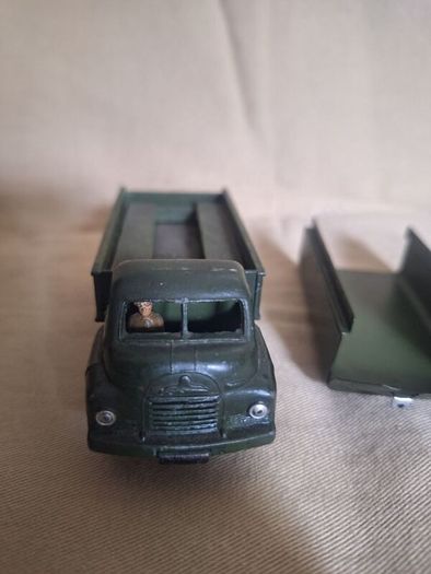Dinky Meccano truck and field gun