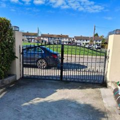 Fence gate double door
