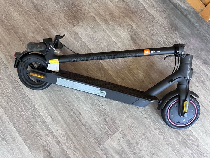 Mi electric scooter