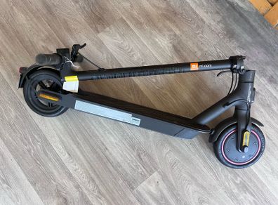 Mi electric scooter