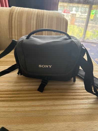 Sony A6000 + 16-50mm Kit Lens + extras