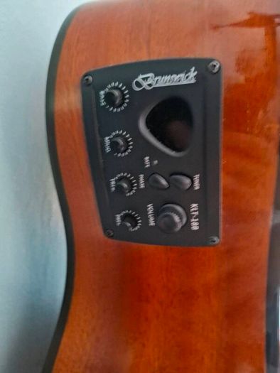 12 string Guitar