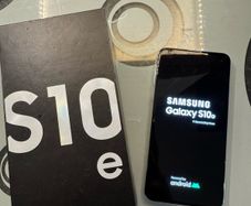 Samsung Galaxy S10e