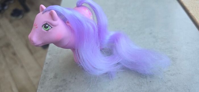 Lily Flutter Ponies MLP G1 My Little Pony