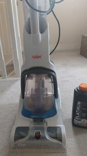 VAX Compact Power Carpet Washer + 750 ml Platinum Solution