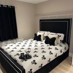 King size bed
