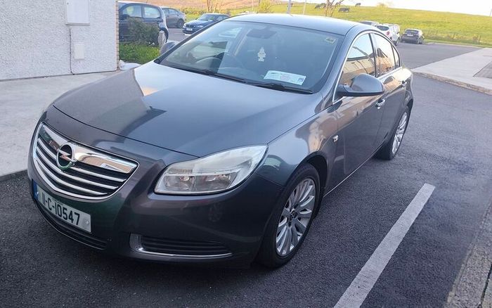 Opel Insignia 2011 2.0 CDTI for parts or repair