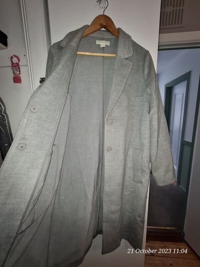 H&M felted light grey long coat - size IE 8 / EU 36 (big fit)