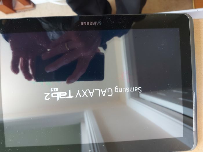 Samsung Galaxy Tab 2, Black, 16GB, Model GT-P5110, Battery is swollen but Tablet still works fine, excellent cosmetic condition otherwise