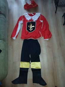 Musketeer halloween costume for men
