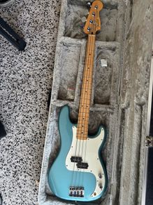 Fender Player Precision Bass (2021, Tidepool Metallic Blue) and Hardcase