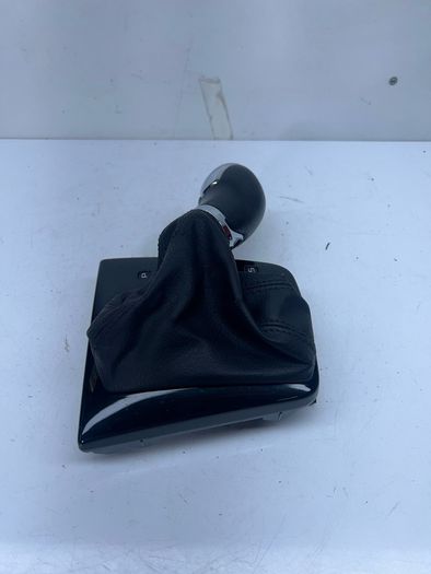 Skoda Superb Tdi Mk2 2014 Auto Gear Knob 3t2713203a A2l10b1s