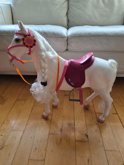 Generation doll stables and horse