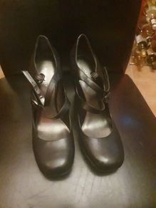 Ladies Nine West Shoe