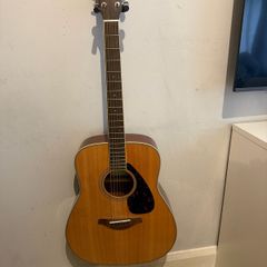 acoustic guitar Yamaha