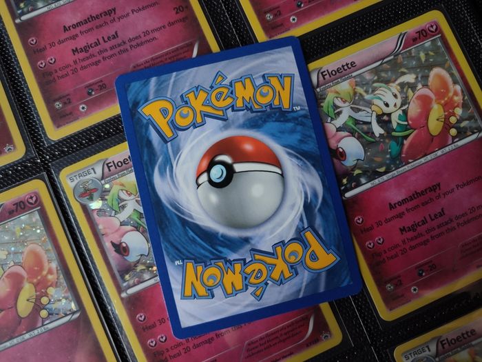Axew ! Promo ! Holo ! Black & White Era ! 2011 ! Pokemon Card !
