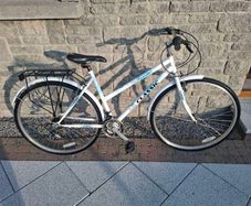 Ladies Hybrid Commuter Bike