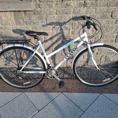 Ladies Hybrid Commuter Bike