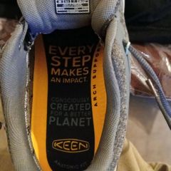 new 'keen' shoe size 7