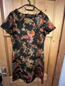 Beautiful Smashed Lemon Parrot Dress Size 12