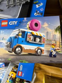 lego 60452 Donut Truck