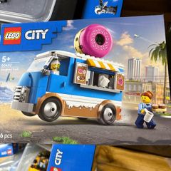 lego 60452 Donut Truck