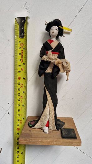 Vintage Japanese Geisha Figurine,  doll