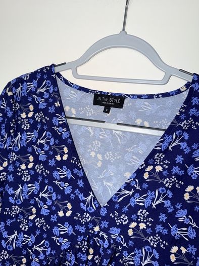 In The Style Blue Floral Midi Dress - size UK 8