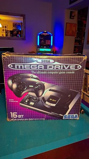 Sega Megadrive in original box.. tested and working perfect