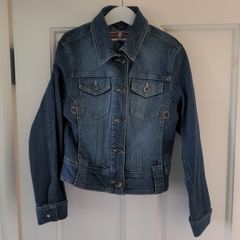 Girls here & there cool by C&A denim jacket