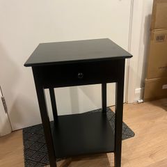Bed side table