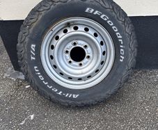 Isuzu D-Max spare tire wheel LT225/75 R16