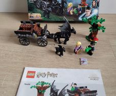 LEGO Harry Potter Hogwarts Carriage and Thestrals (76400)