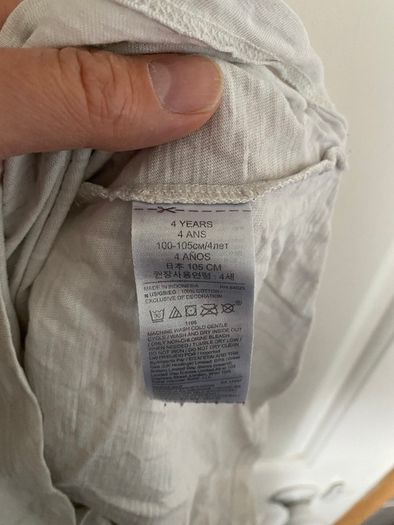 Light grey girl's top 100-104 GAP