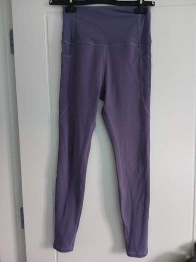 Purple leggins