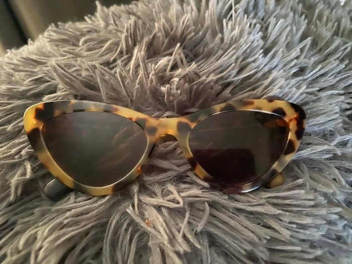 Miu miu cat eye sunglasses great condition purchased in arnotts